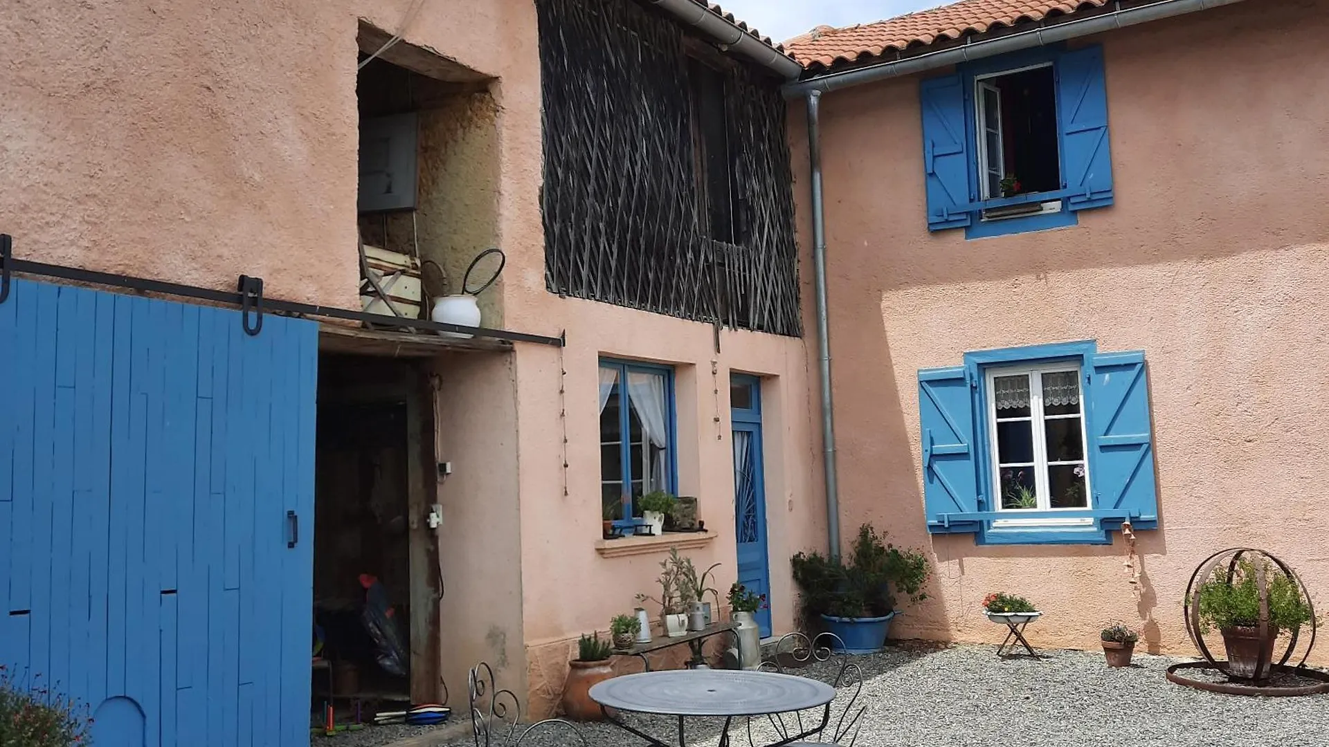 Holiday home Gite A La Ferme Avec Piscine Bernadets-Debat