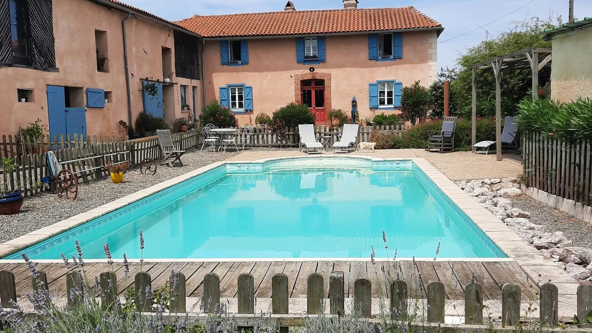 Gite A La Ferme Avec Piscine Bernadets-Debat France