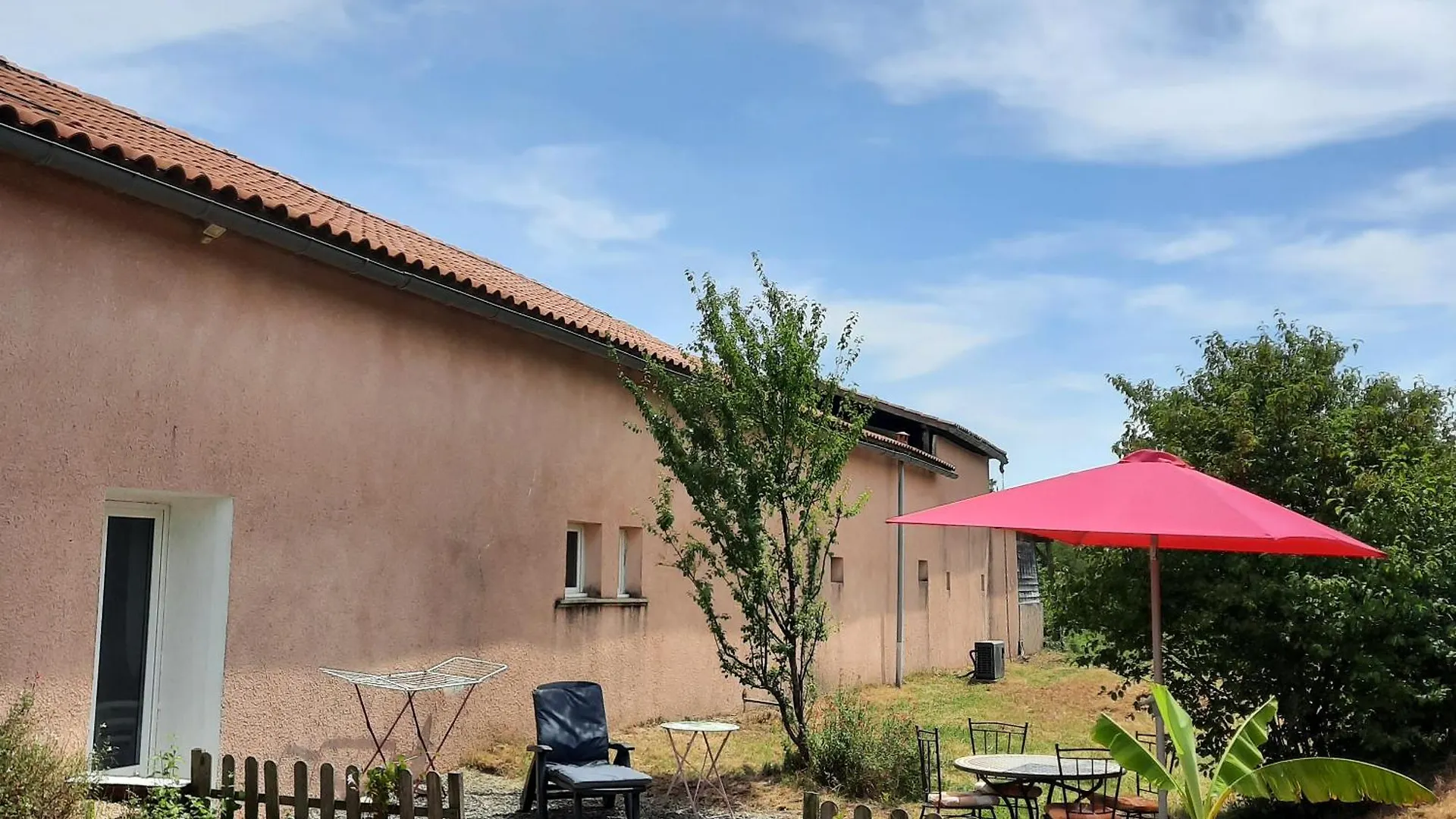 Holiday home Gite A La Ferme Avec Piscine Bernadets-Debat France