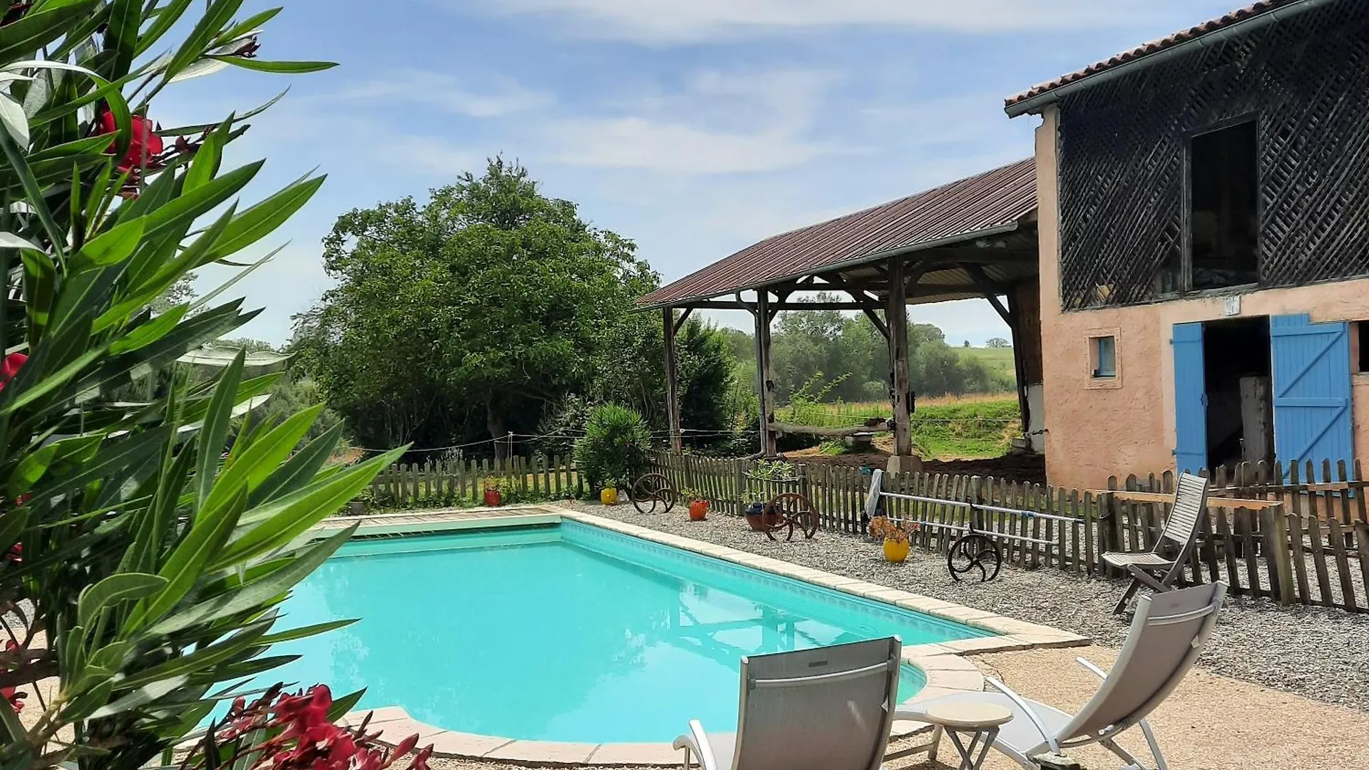 Gite A La Ferme Avec Piscine Bernadets-Debat Holiday home